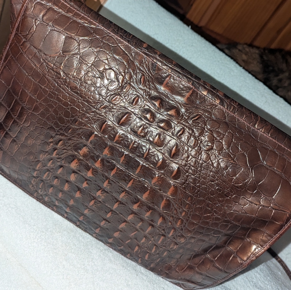 Mika Vintage Brown and Gold Shoulder Bag with Crocodile Texture - Picture 2 of 11
